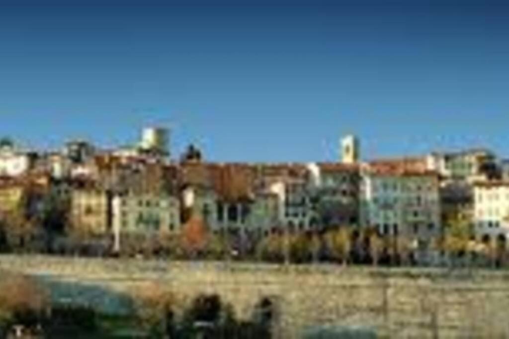 شقة Entire Flat, Independent Entrance, 20 Mins To Bgy - Bergamo Milan Airport نيمْبرو المظهر الخارجي الصورة