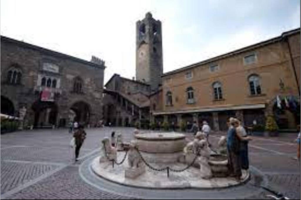 شقة Entire Flat, Independent Entrance, 20 Mins To Bgy - Bergamo Milan Airport نيمْبرو المظهر الخارجي الصورة