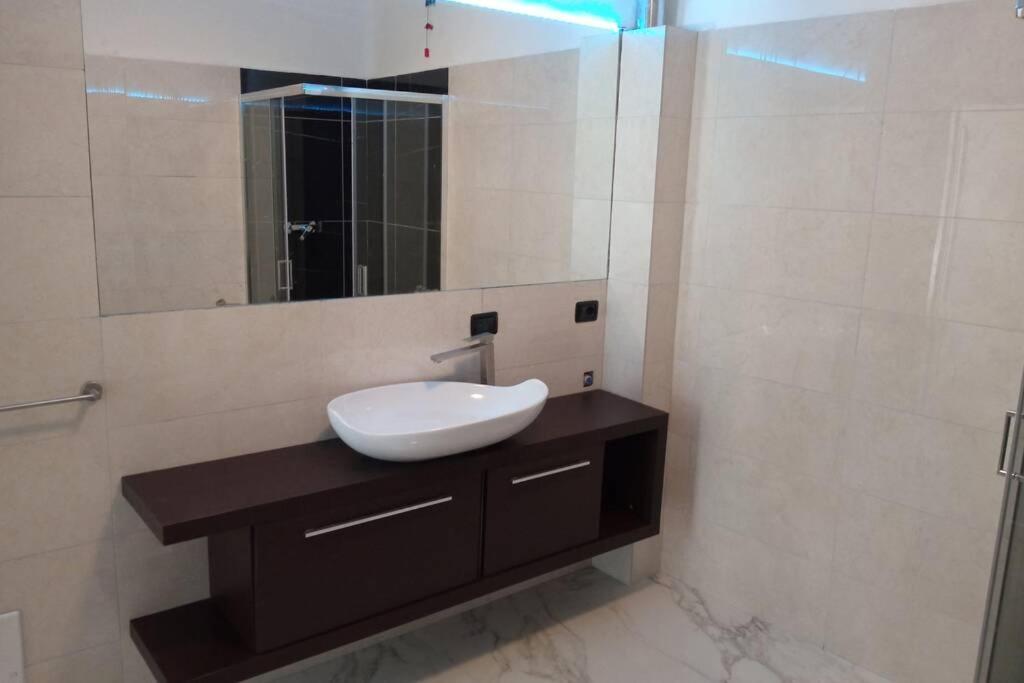شقة Entire Flat, Independent Entrance, 20 Mins To Bgy - Bergamo Milan Airport نيمْبرو المظهر الخارجي الصورة