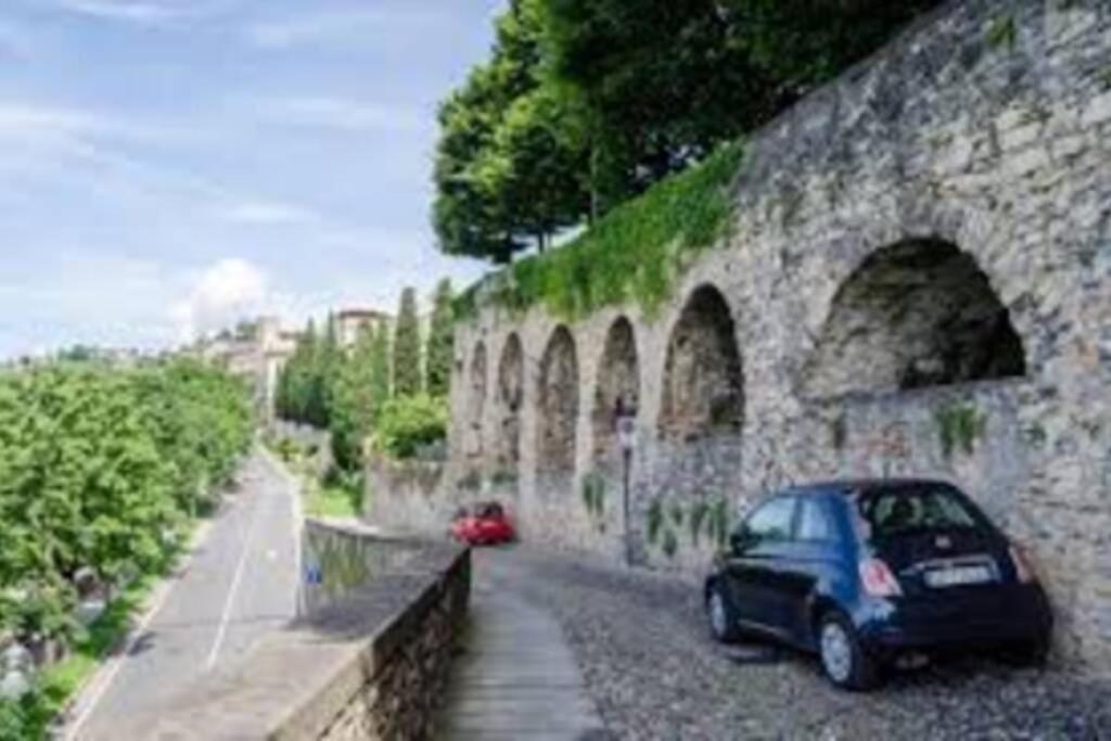 شقة Entire Flat, Independent Entrance, 20 Mins To Bgy - Bergamo Milan Airport نيمْبرو المظهر الخارجي الصورة