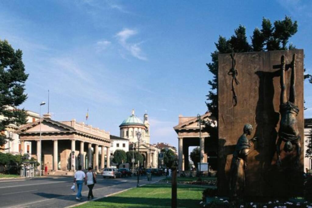 شقة Entire Flat, Independent Entrance, 20 Mins To Bgy - Bergamo Milan Airport نيمْبرو المظهر الخارجي الصورة