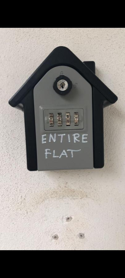 شقة Entire Flat, Independent Entrance, 20 Mins To Bgy - Bergamo Milan Airport نيمْبرو المظهر الخارجي الصورة